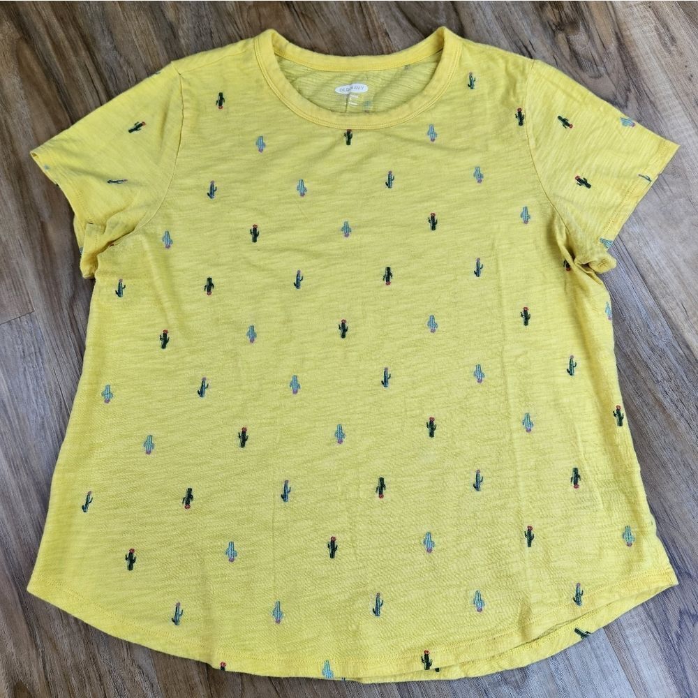🔹️Old Navy Yellow Cactus Print Everywear Short Sleeve Top Large
